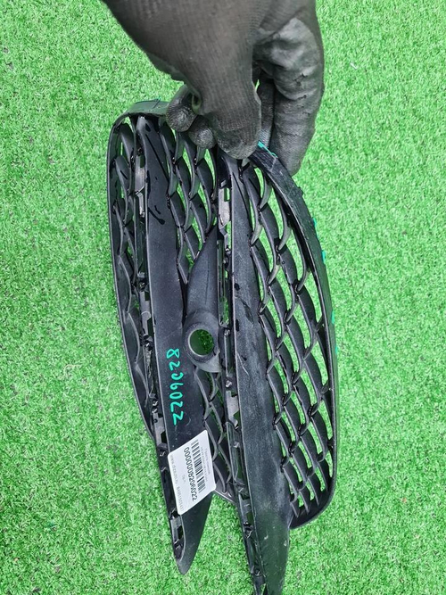 Решетка перед. бампера Mercedes S W222 (17-20) AMG