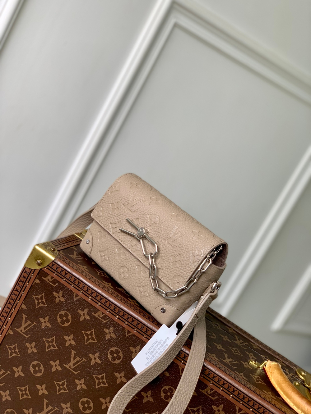 Louis Vuitton Steamer Wearable Wallet