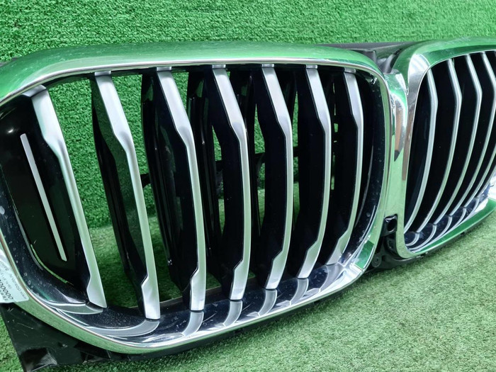 Решетка радиатора BMW X5 G05 (2018-2023)