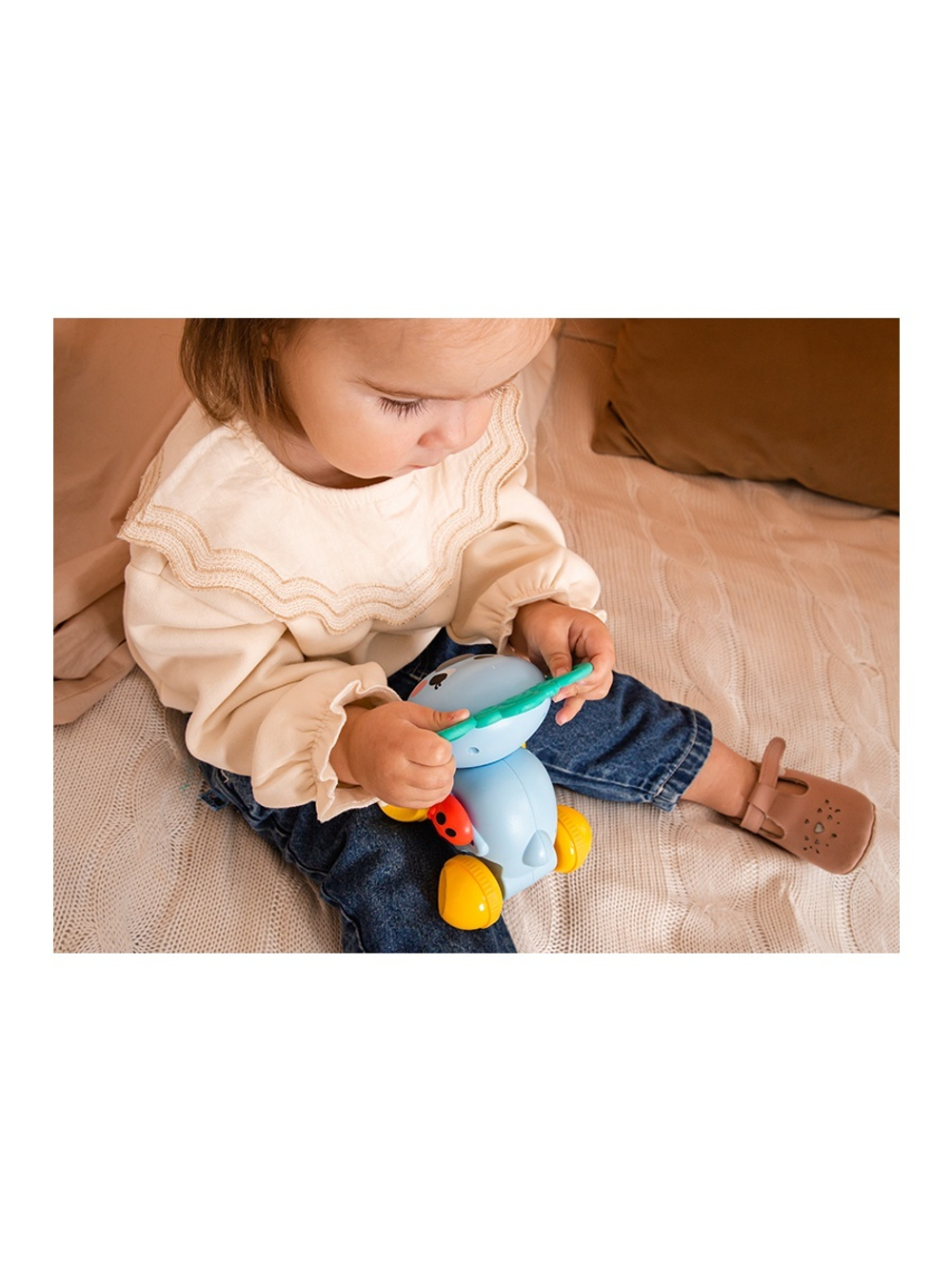 Развивающая игрушка Kids Hits Игрушка-каталка Лама