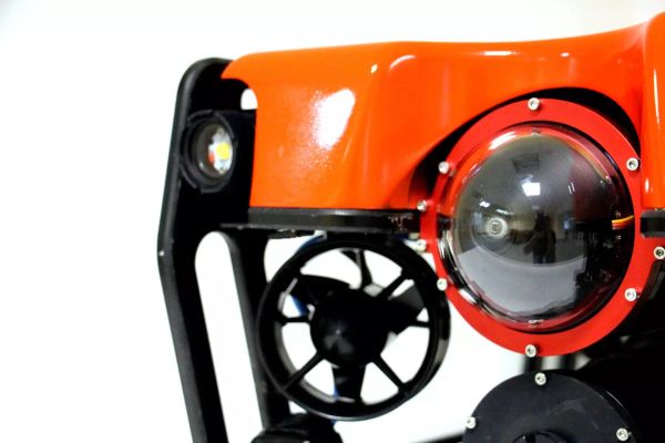 Подводный дрон 