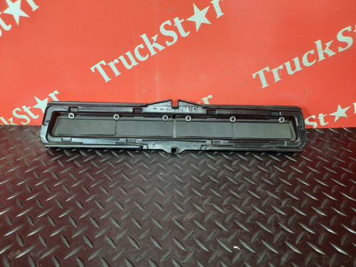 Кожух крышки вентиляции кабины