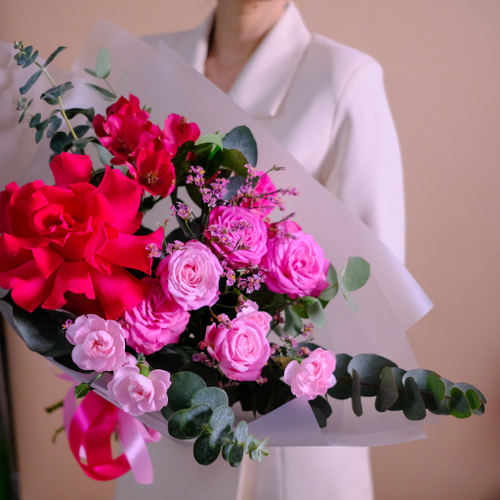 Купить Яркий букет с французской розой #912