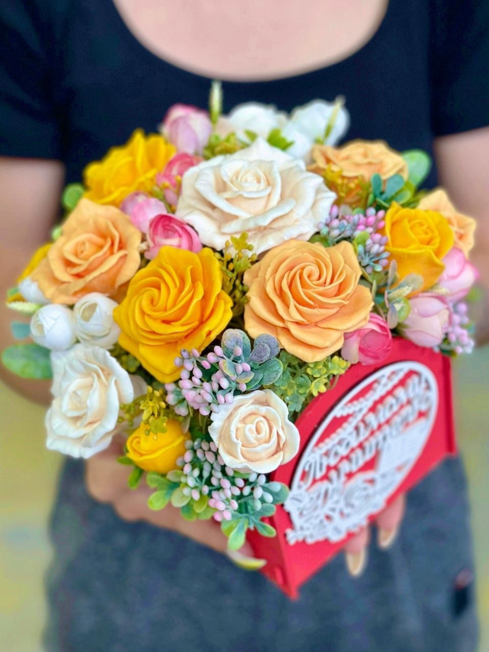 «Любимому учителю, ред» Композиция