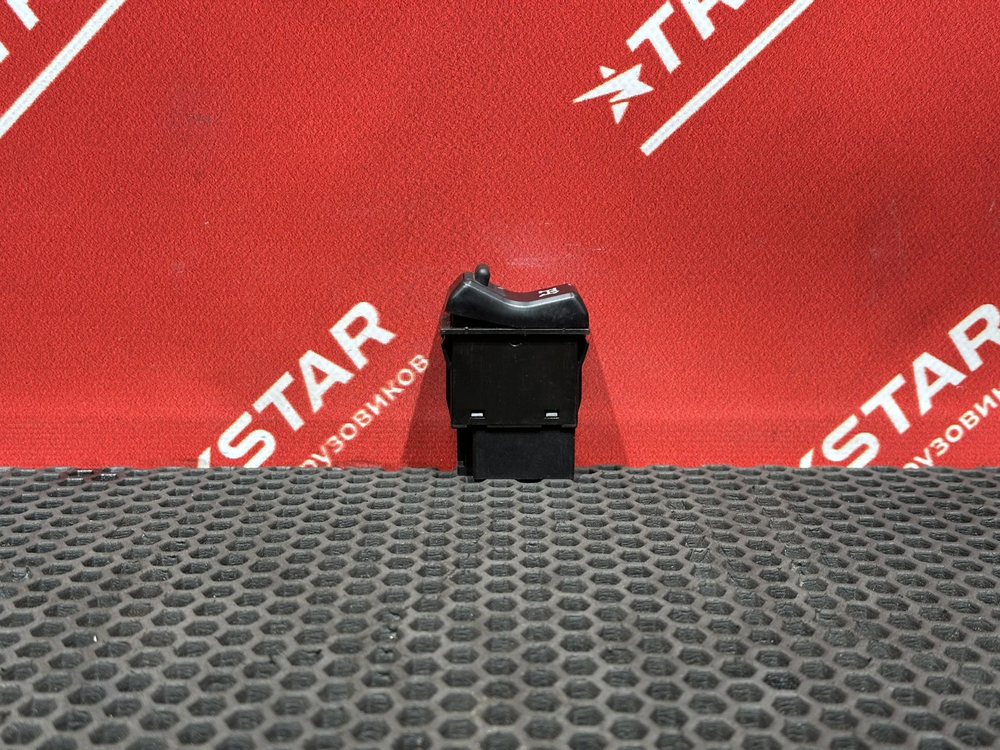 Кнопка коробки отбора мощности