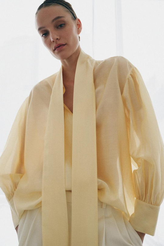 ZARA АТЛАСНАЯ РУБАШКА С ПЛАТКОМ — ZW COLLECTION, ЯИЧНО-ЖЕЛТЫЙ