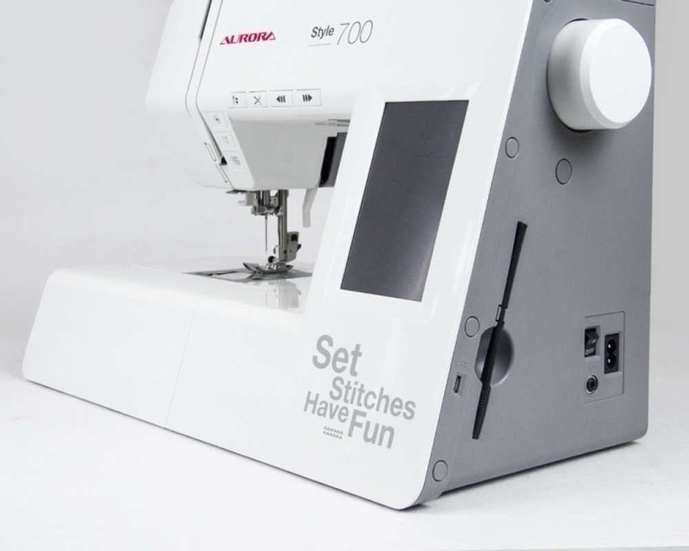 Швейная машина Aurora Style 700/ 100 операций для шитья + 172 символа / 7 видов петли-автомат / алфавит / умное меню Smart
