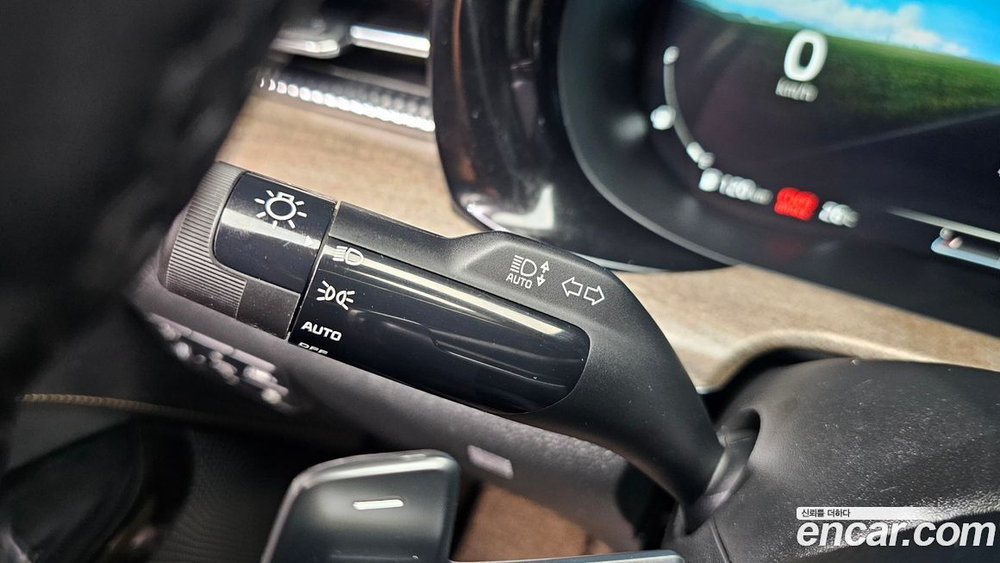 Kia K5 (Optima) 3 Generation 2.0 (05.2020)
