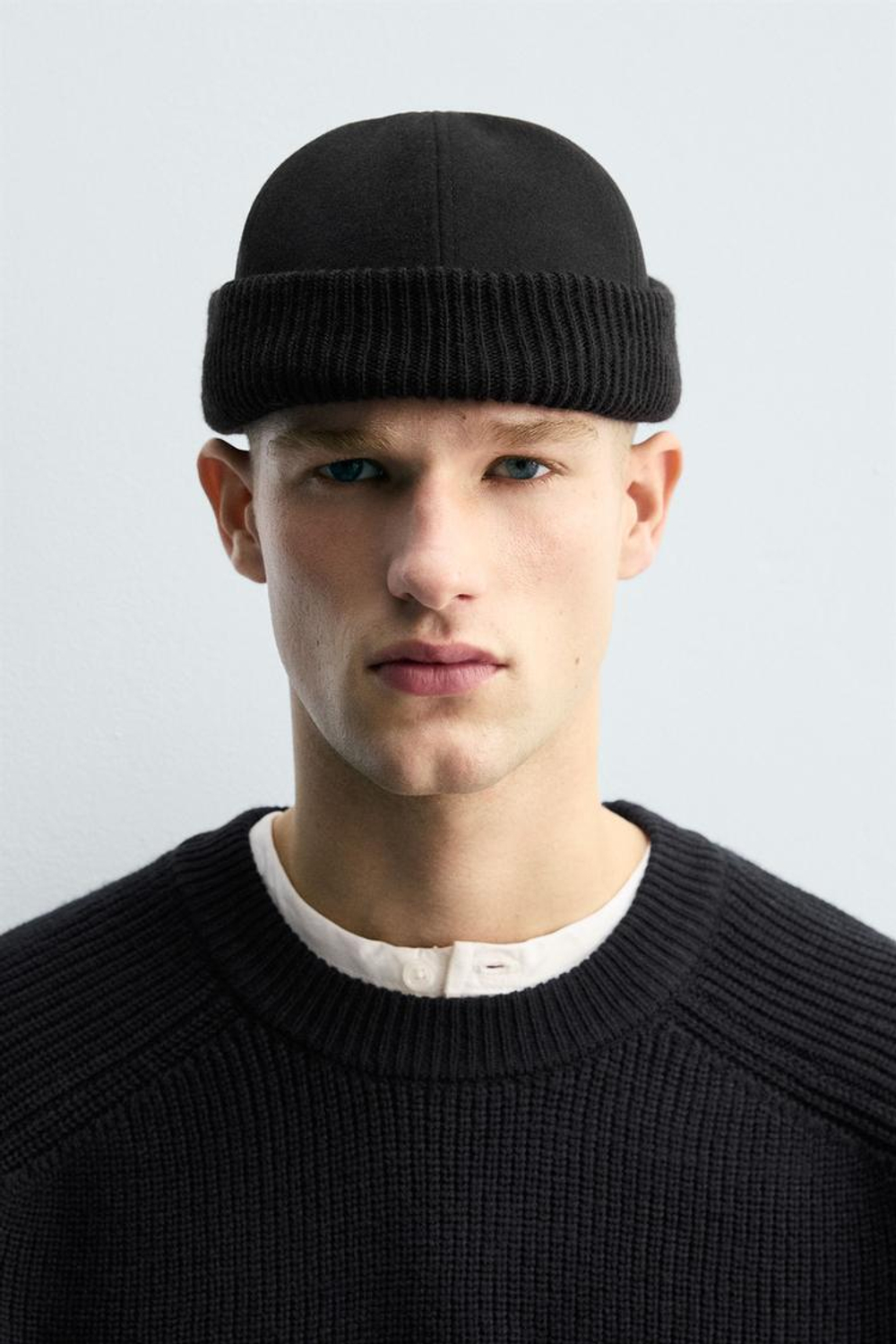 ZARA КОРОТКАЯ КОМБИНИРОВАННАЯ ШАПКА, ЧЕРНЫЙ