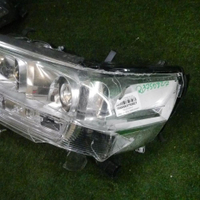 Битая Фара левая Toyota Land Cruiser 200 (2015-2021) LED