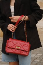 KELLY S красная