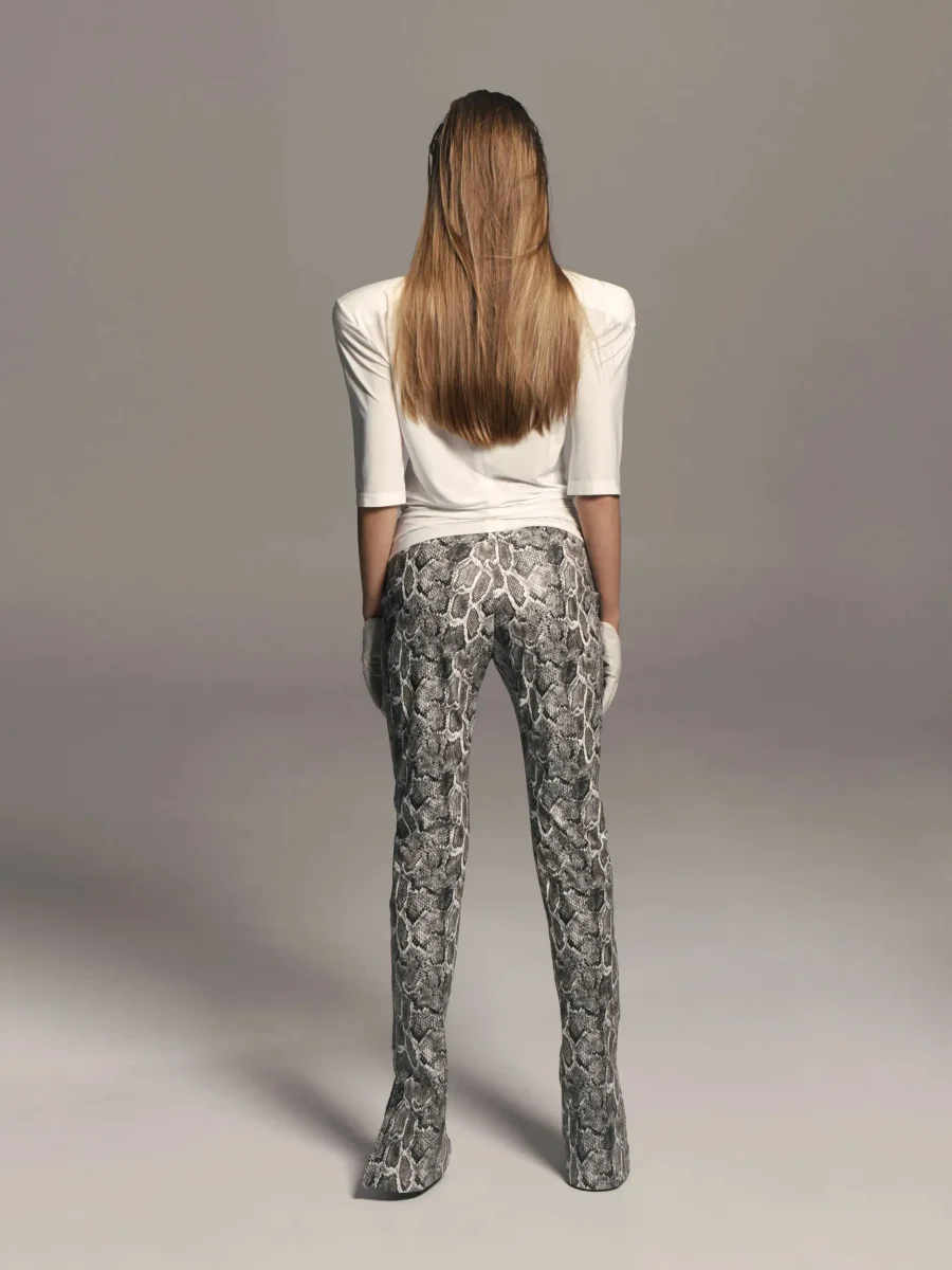 Футболка с объемными плечами, Молочная