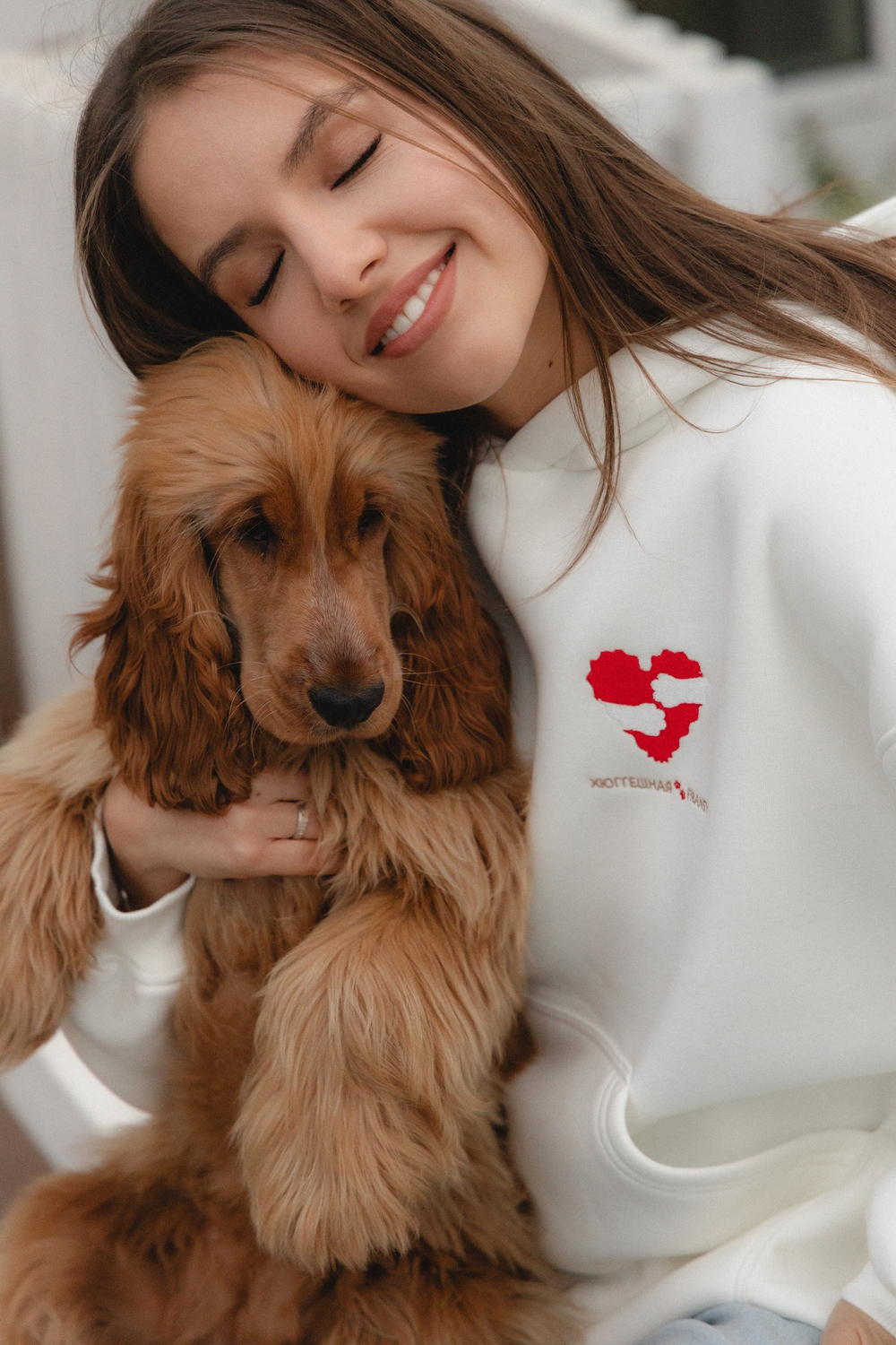 Худи 03 FRANSY x HUGGESHNAYA, с начесом, молочное