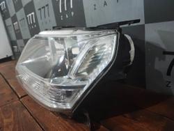 Фара левая ксенон Suzuki Grand Vitara 2 (JT) 05-15 Б/У Оригинал 3532065JB2