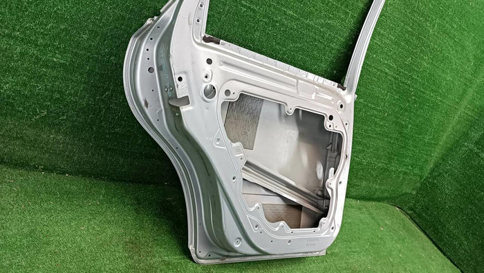 Дверь задняя левая Volvo S40 2 (2004-2012)