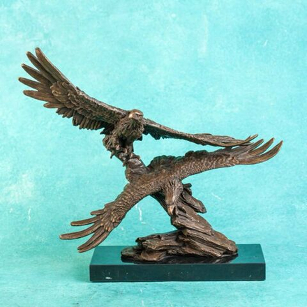 Винтаж: Кабинетная скульптура «Летящие Орлы»