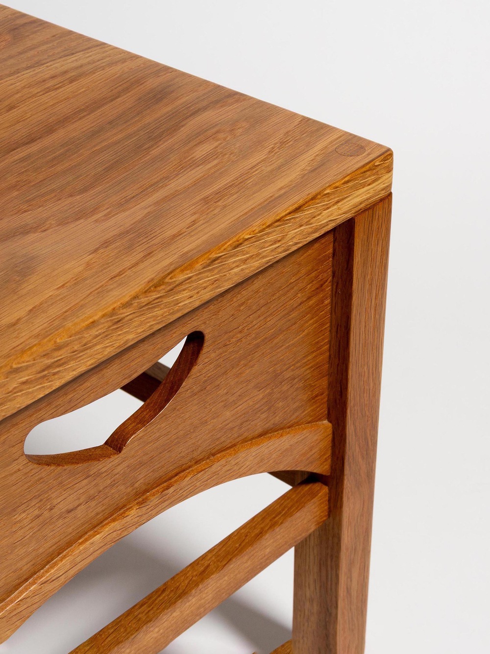 Табурет JW Anderson Home Mackintosh Stool "Oak"