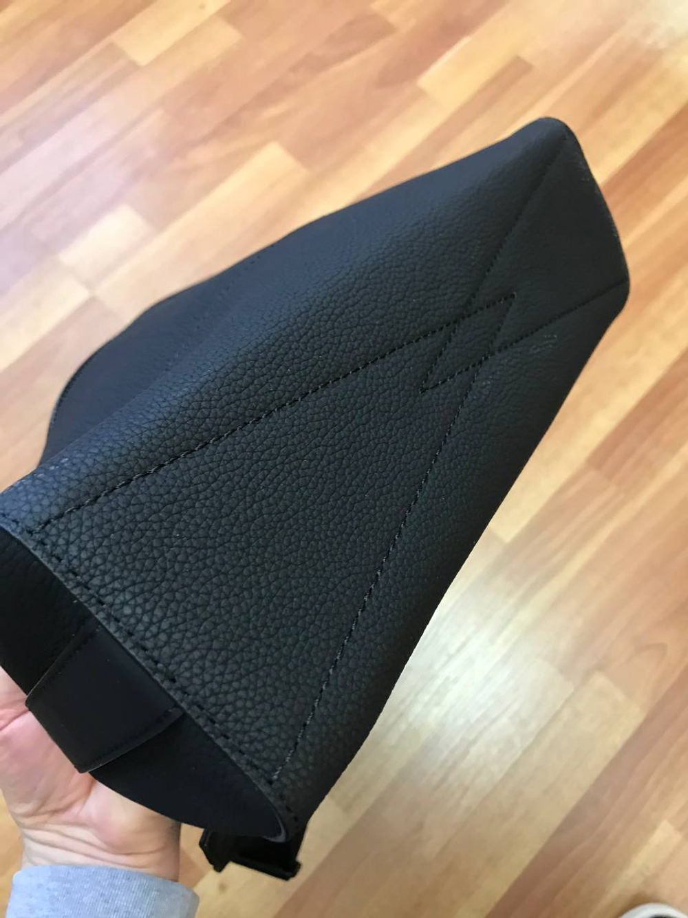 Сумка-мессенджер Louis Vuitton