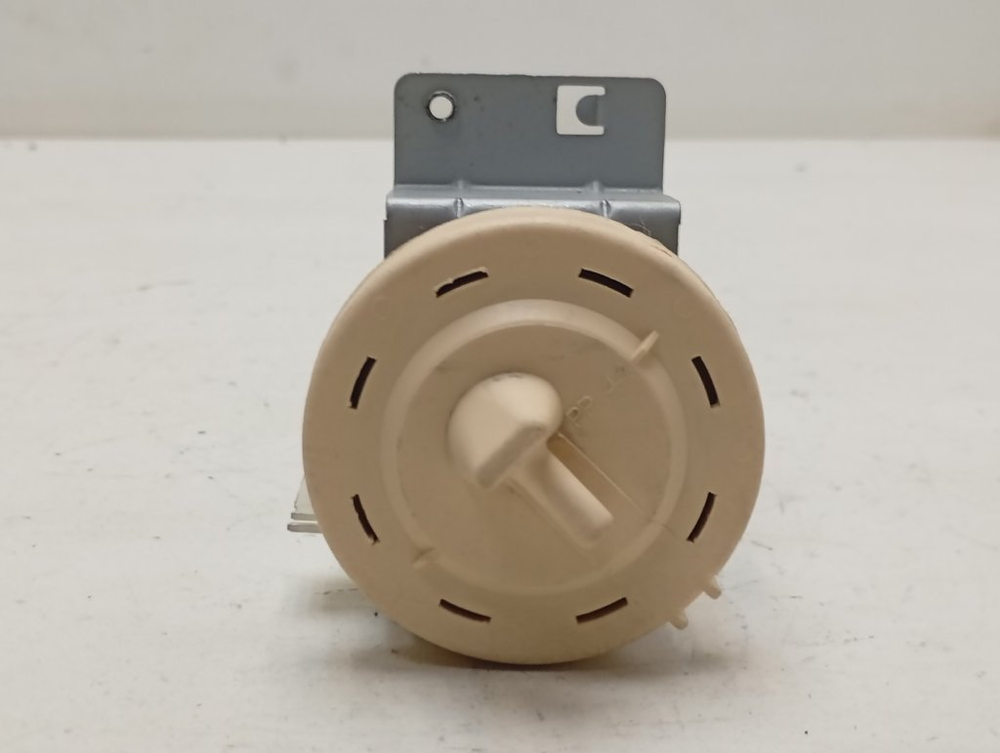 WF6458S7W кт65 Датчик уровня воды для стиральной машины Samsung DN-S14 б/у