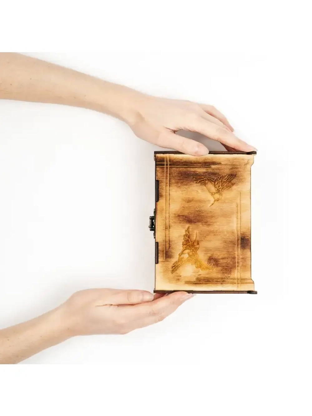 Подарочная коробка