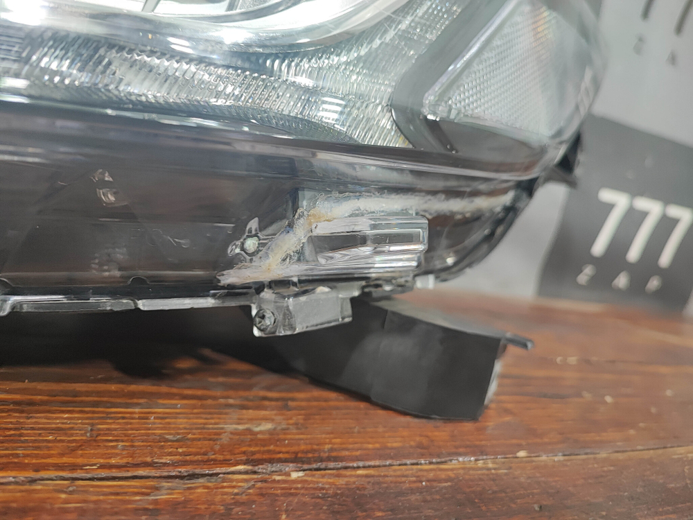 Фара левая Mitsubishi Outlander 3 15-нв Б/У Оригинал 8301C853