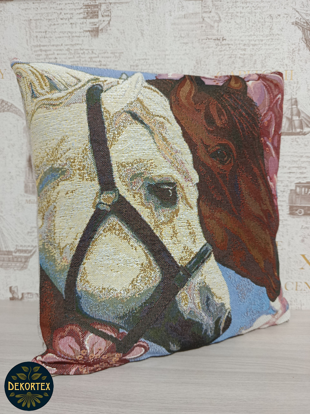 Декоративный гобеленовый чехол для интерьерной подушки Парочка лошадей 38*38