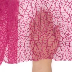 Вышивка на сетке фуксия 22 см