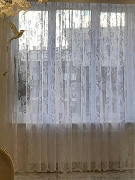 Тюль в гостиную INVA жаккард с рельефным рисунком "Пионы" 250х300/белый