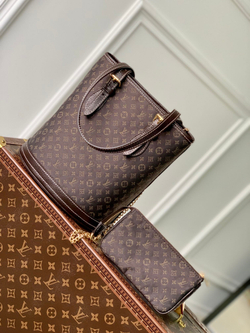 Louis Vuitton Petit Bucket PM