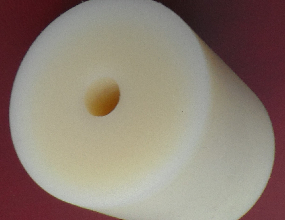 Втулка капролоновая