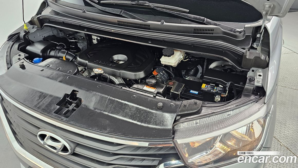 Hyundai The New Grand Starex Van 5-и местный (06.2020)