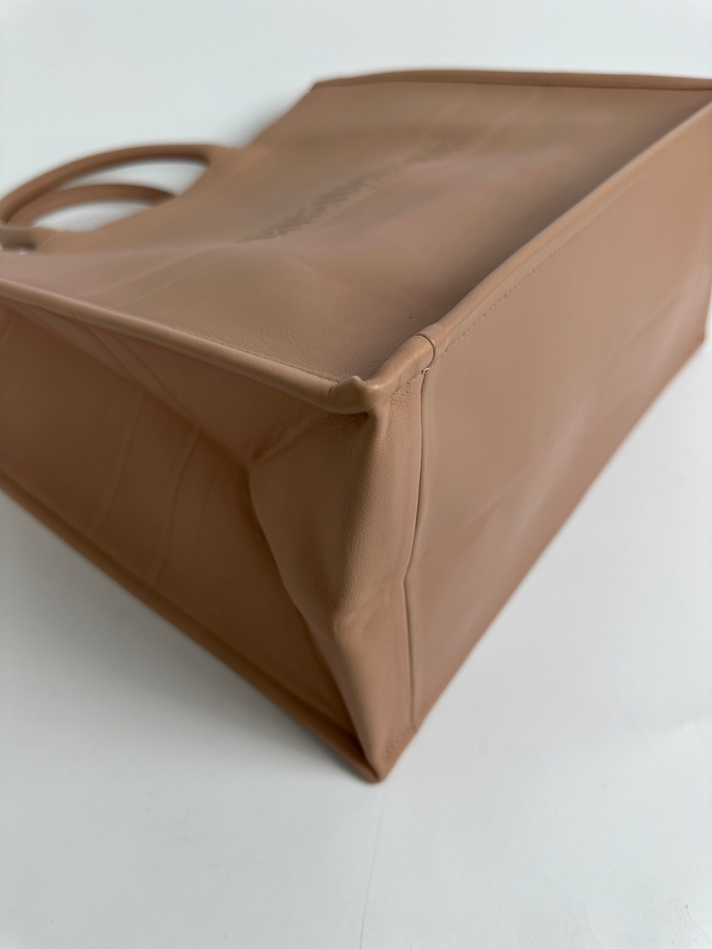 Сумка Christian Dior Book Tote Leather