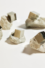 Пирит на породе S