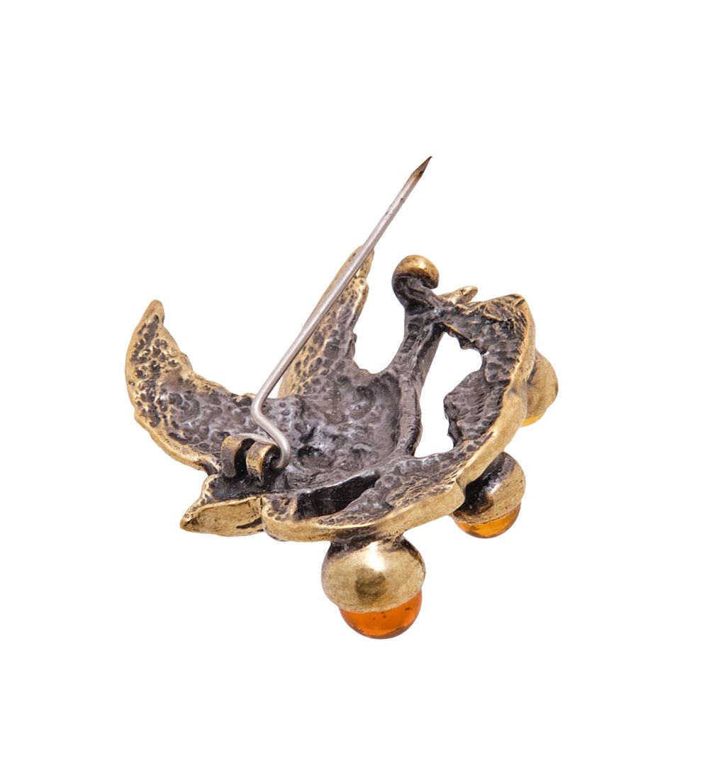 AM-3504 Брошь «Стриж» (латунь, янтарь)