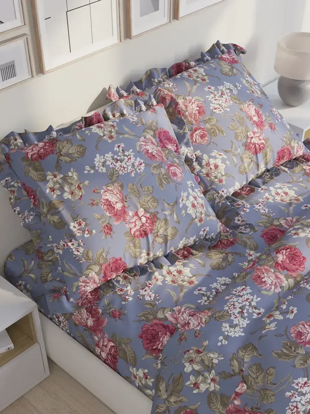 Декоративная наволочка с рюшами, оборками "Прохоровская роза(новая)" 70х70 см, 1 шт, без молнии