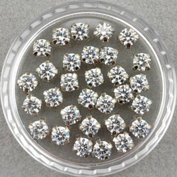 Фианиты шатоны в оправах, Crystal White/Platinum