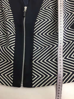 Костюм CATERINA LEMAN  деловой 48 размер