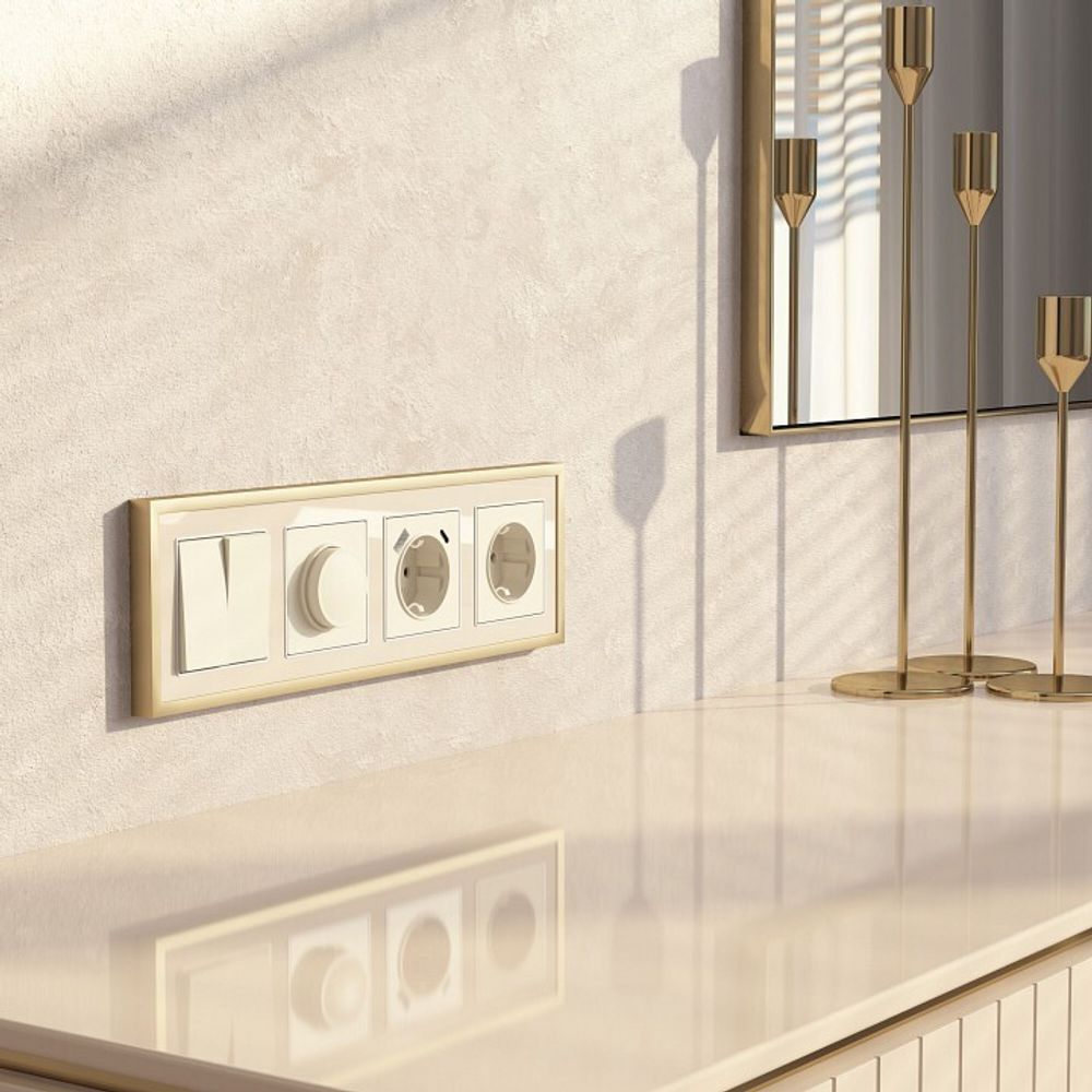 Рамка на 4 поста Werkel Baguette (айвори/латунь) W0042851