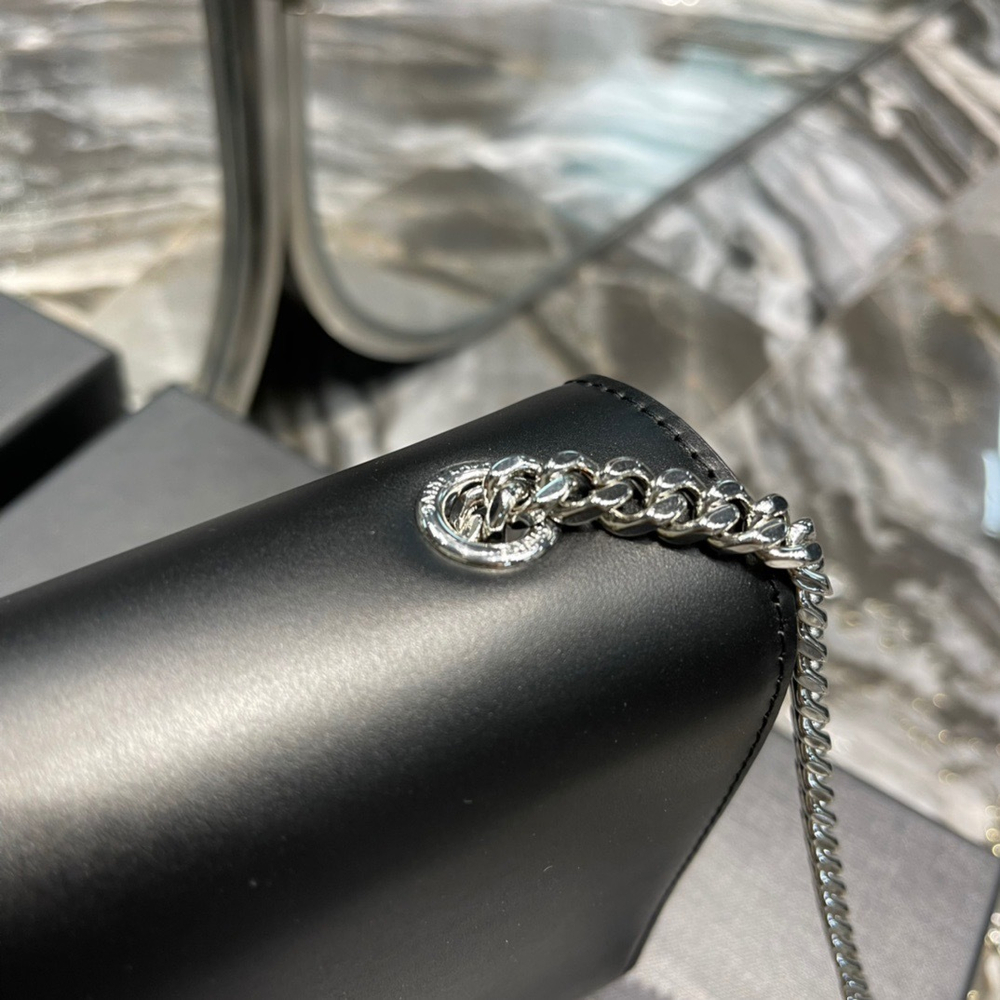 Saint Laurent Kate Medium Bag 24 cm