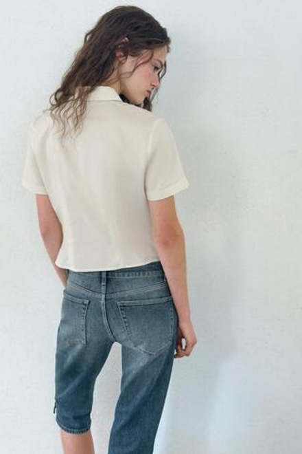 ZARA РУБАШКА ИЗ ПОПЛИНА С ВОЛАНАМИ И ЗАКЛЕПКАМИ, ЭКРЮ