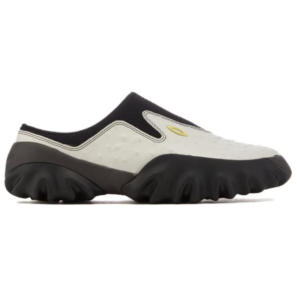 Oakley Chop Saw Panelled Slippers