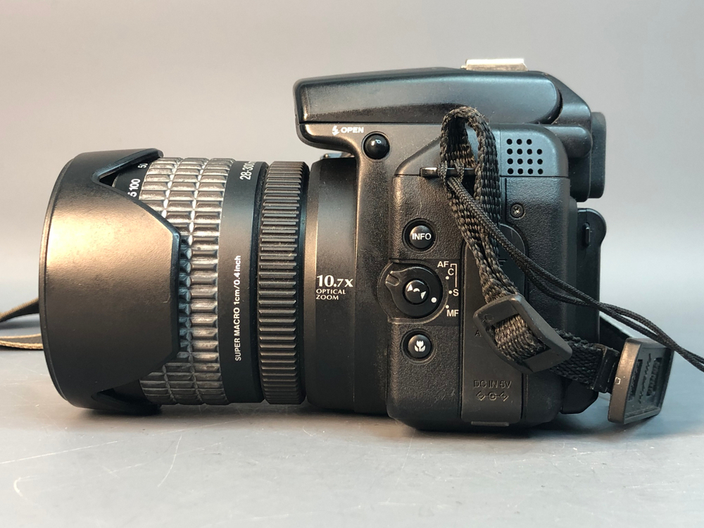 Fujifilm FinePix S9500