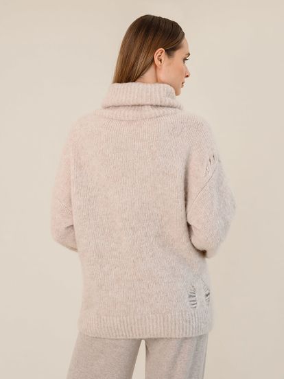 Женский свитер бежевого цвета из шерсти - фото 3