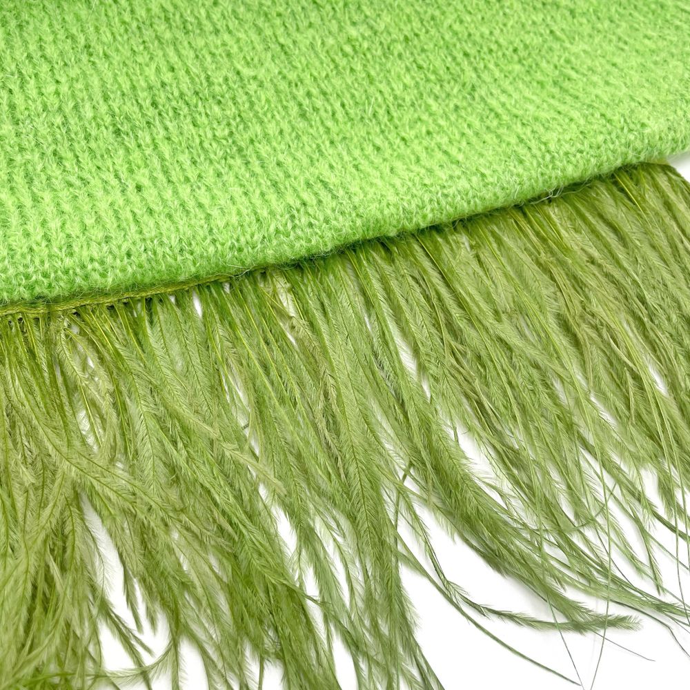 Перья страуса на ленте