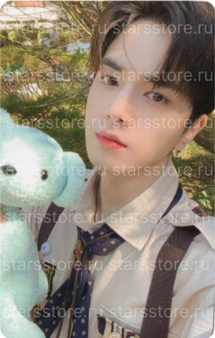 Фотокарта Younghoon 2023 SEASON'S GREETINGS THE BOYZ SCOUT (EVERLINE)