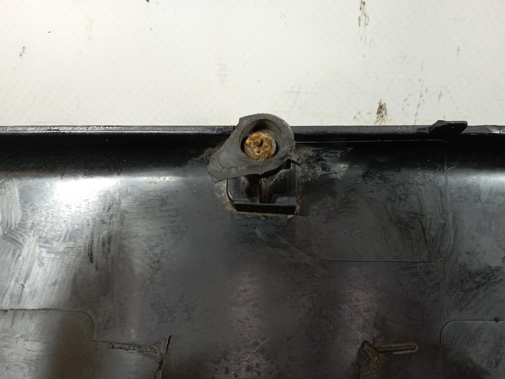 Накладка бампера верхняя 2023г