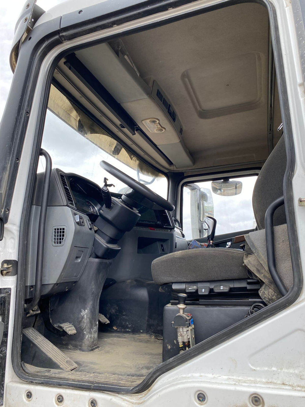 Shacman (Shaanxi) SX* 8x4 Самосвал SX33186V366 (Дизельный, 11,6 л, 440 л.с., МТ)