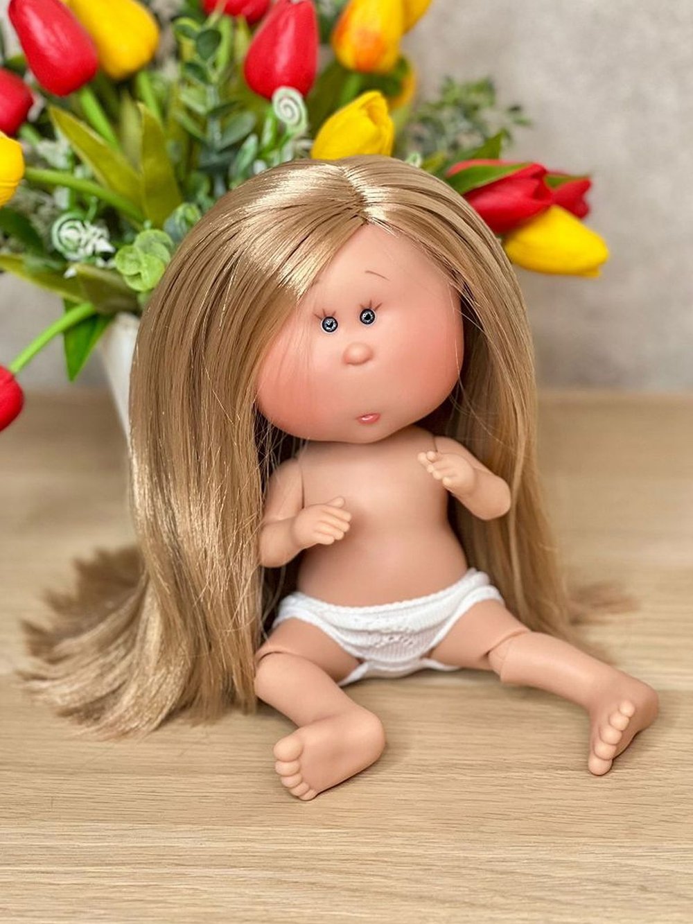 Кукла Nines виниловая 30см MIA CASE шарнирная без одежды (1207W1)