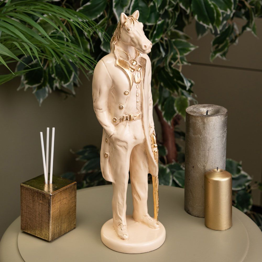 Скульптура Конь в пальто Айвори