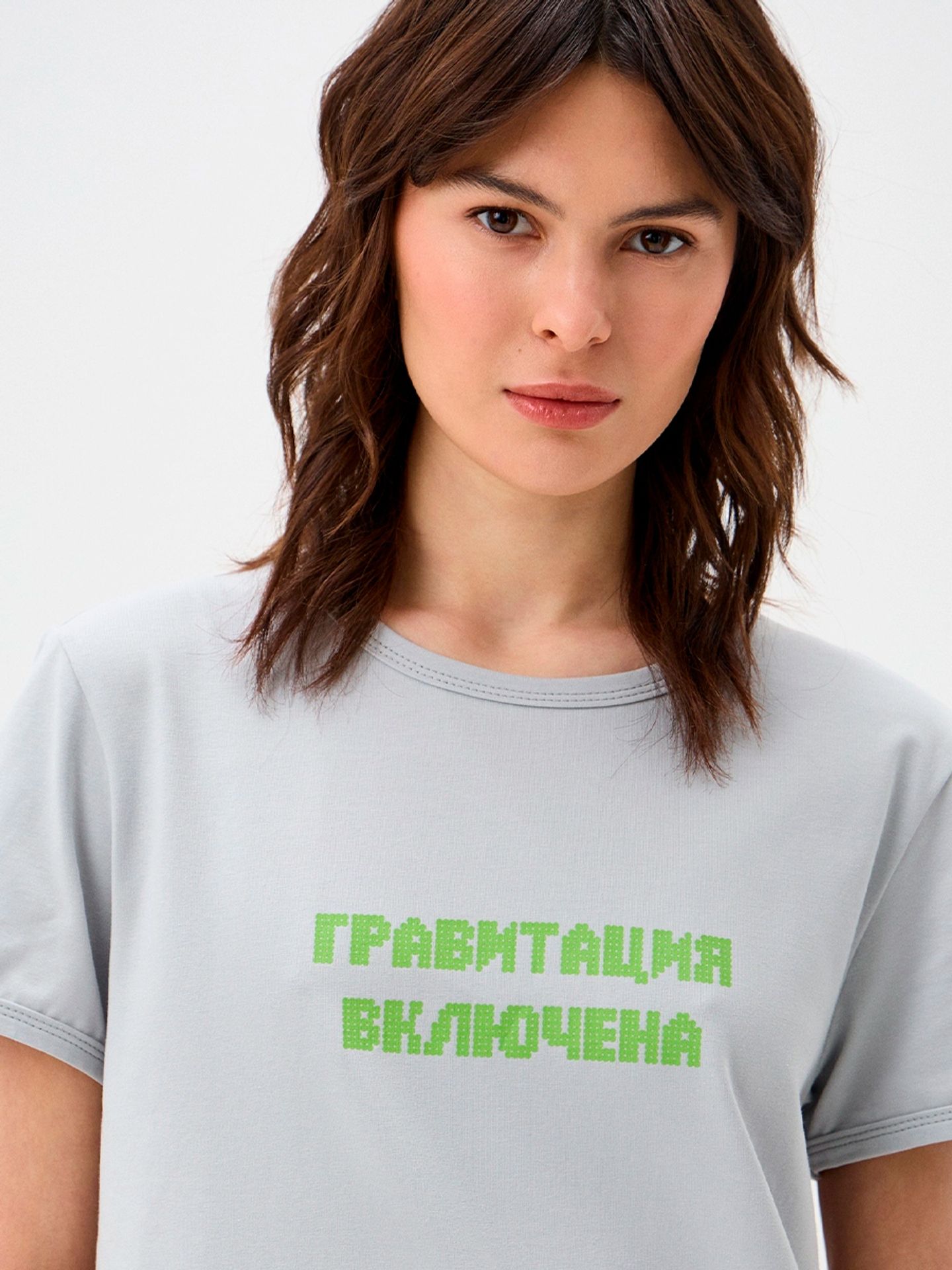 Футболка женская "Гравитация"